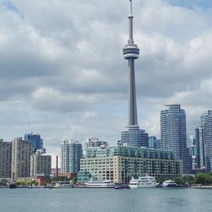 Meet your Posher, Dela